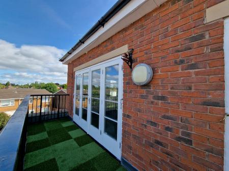 1 bedroom Flat to let in 124P Merridale House, Compton Road, Wolverhampton, WV3