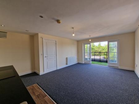 1 bedroom Flat to let in 124P Merridale House, Compton Road, Wolverhampton, WV3