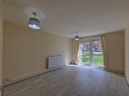1 bedroom Flat to let in Hunter Street, Wolverhampton, WV6