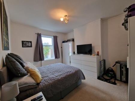 1 bedroom Flat to let in Copthorne Road, Penn Fields, Wolverhampton, WV3