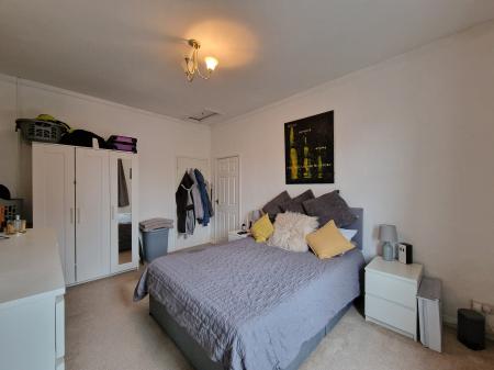 1 bedroom Flat to let in Copthorne Road, Penn Fields, Wolverhampton, WV3
