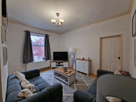1 bedroom Flat to let in Copthorne Road, Penn Fields, Wolverhampton, WV3