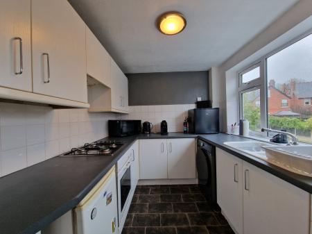 1 bedroom Flat to let in Copthorne Road, Penn Fields, Wolverhampton, WV3