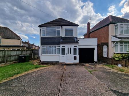 3 bedroom Detached house to let in Kendal Rise, Claregate, Wolverhampton, WV6