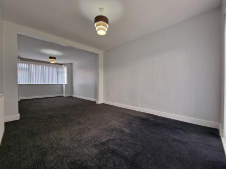 3 bedroom Detached house to let in Kendal Rise, Claregate, Wolverhampton, WV6