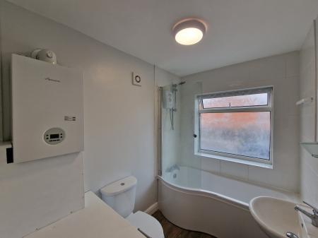 3 bedroom Detached house to let in Kendal Rise, Claregate, Wolverhampton, WV6