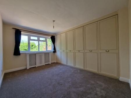 4 bedroom Detached house to let in Stockbridge Close, Wightwick, Wolverhampton, WV6