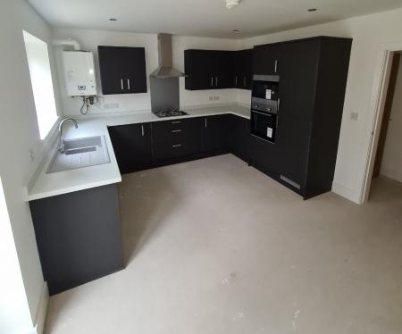 3 bedroom Town house to let in Amina Gardens, Wolverhampton, WV3