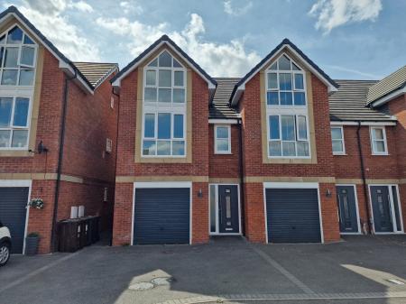 3 bedroom Town house to let in Amina Gardens, Bradmore, Wolverhampton, WV3