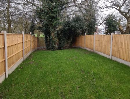 3 bedroom Town house to let in Amina Gardens, Wolverhampton, WV3