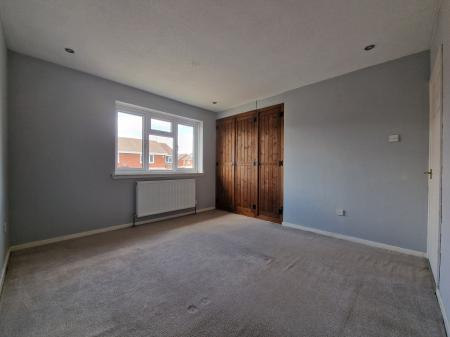2 bedroom Semi-detached house to let in Huddlestone Close, Featherstone, WV10
