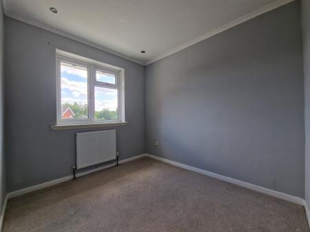 2 bedroom Semi-detached house to let in Huddlestone Close, Featherstone, WV10