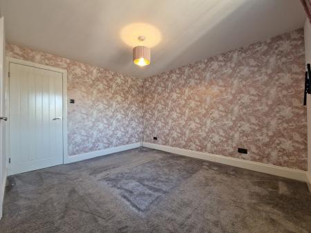 2 bedroom Terraced House to let in Gleneagles Road, Walsall, WS3