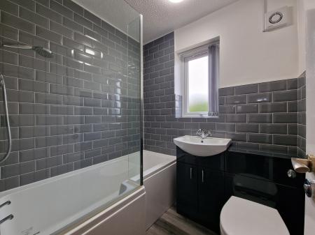 2 bedroom Terraced House to let in Gleneagles Road, Walsall, WS3