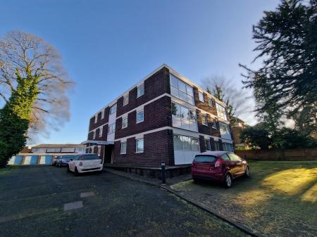 1 bedroom Flat to let in The Cedars, Tettenhall Road, Wolverhampton, WV6