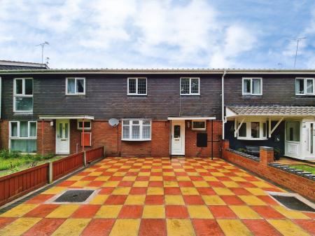 3 bedroom Terraced House to let in Kingsclere Walk, Merry Hill, Wolverhampton, WV4