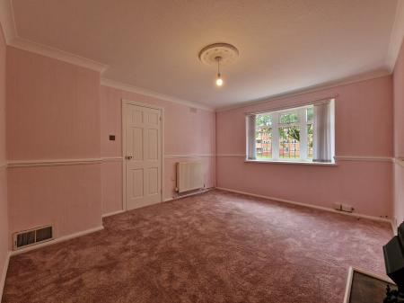 3 bedroom Terraced House to let in Kingsclere Walk, Merry Hill, Wolverhampton, WV4