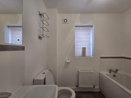 4 bedroom Detached house to let in Poplar Street, Shifnal, TF11