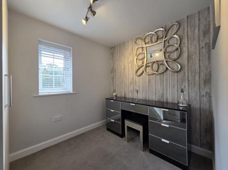 4 bedroom Detached house to let in Poplar Street, Shifnal, TF11