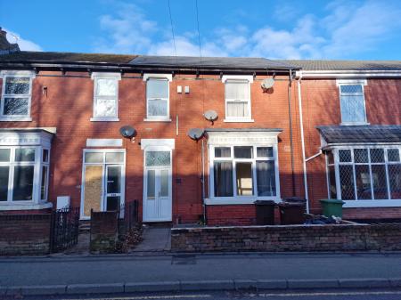 3 bedroom Flat to let in Lea Road, Penn Fields, Wolverhampton, WV3