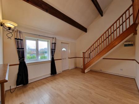 1 bedroom Bungalow to let in Dean Court, Perton, WV6