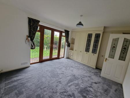 4 bedroom Detached house to let in Clifton Road, Tettenhall, WV6