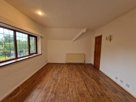 4 bedroom Detached house to let in Clifton Road, Tettenhall, WV6