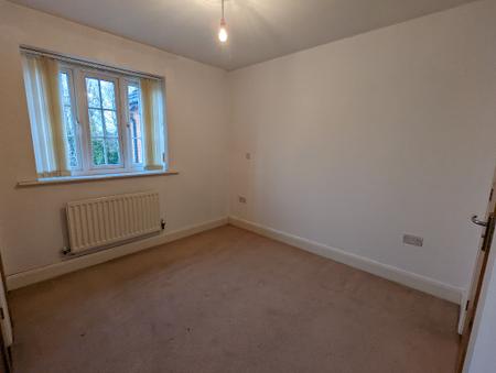 2 bedroom Flat to let in Darcy House, Old Stafford Road, Cross Green, Wolverhampton, WV10