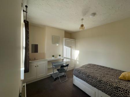 1 bedroom House share to let in Alfred Street, SO14