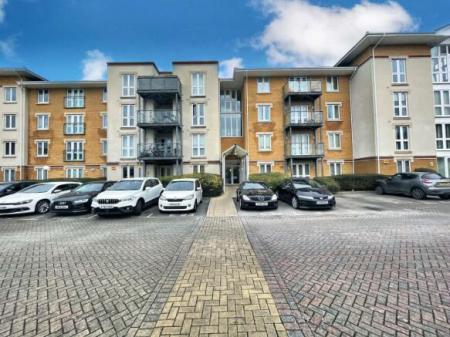 2 bedroom Ground floor flat to let in Clausentum House, Bitterne, SO18