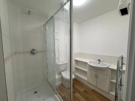 2 bedroom Ground floor flat to let in Clausentum House, Bitterne, SO18