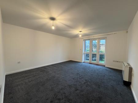 2 bedroom Ground floor flat to let in Clausentum House, Bitterne, SO18