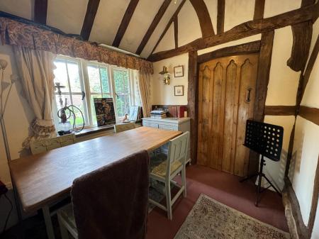 1 bedroom Cottage to let in The Coach House, Oakhill, SO31