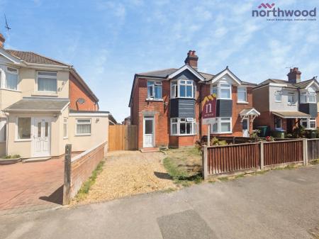 2 bedroom Semi-detached house to let in South Mill Road, Regents Park, SO15
