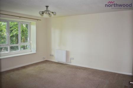 2 bedroom Flat to let in The Oaks, Bitterne, Southampton, SO19