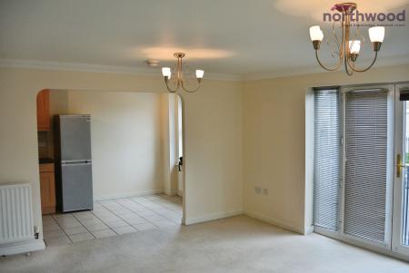 2 bedroom Flat to let in Marshall Square, Northlands Road, Banister's Park, Southampton, SO15