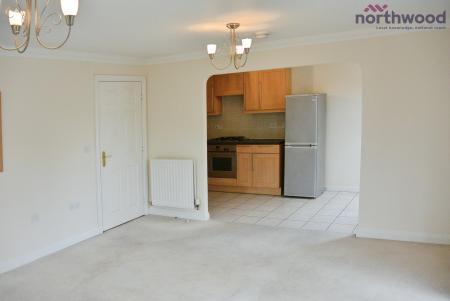 2 bedroom Flat to let in Marshall Square, Northlands Road, Banister's Park, Southampton, SO15