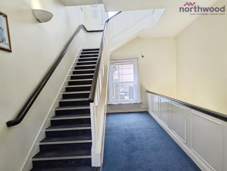 2 bedroom Flat to let in Canute Road, Ocean Village, Southampton, SO14