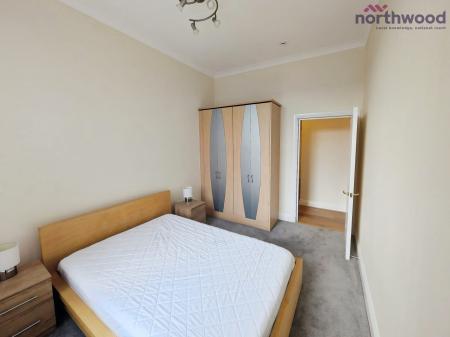 2 bedroom Flat to let in Canute Road, Ocean Village, Southampton, SO14