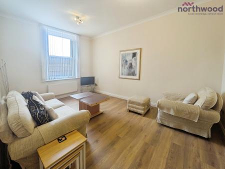 2 bedroom Flat to let in Canute Road, Ocean Village, Southampton, SO14