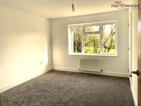 3 bedroom Semi-detached house to let in Golf Course Cottages, SO16