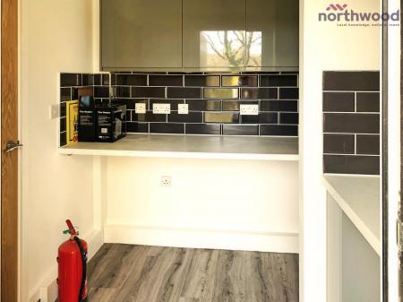 3 bedroom Semi-detached house to let in Golf Course Cottages, SO16