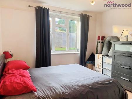 1 bedroom Ground floor maisonette to let in Ladycross Road, SO45