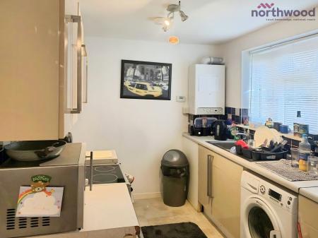 1 bedroom Ground floor maisonette to let in Ladycross Road, SO45