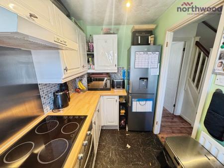 2 bedroom Terraced House to let in Baronsmead, Maybush, Southampton, SO16