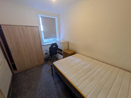 1 bedroom House share to let in Wilton Road, SO15