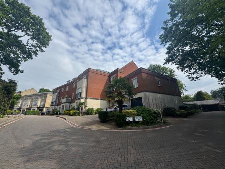 2 bedroom Flat to let in Providence Park, Bassett, SO16