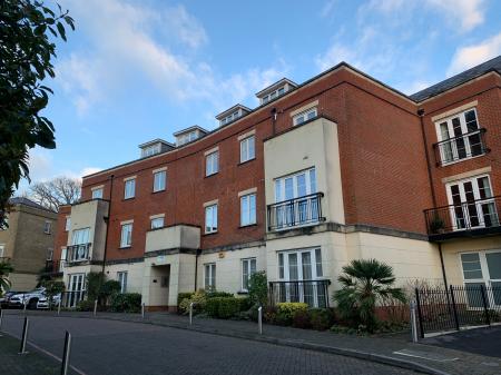 2 bedroom Flat to let in Providence Park, Bassett, SO16