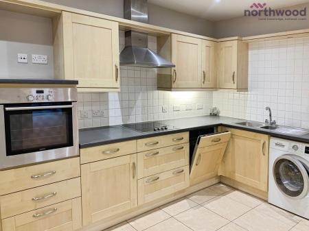 2 bedroom Flat to let in Providence Park, Bassett, SO16