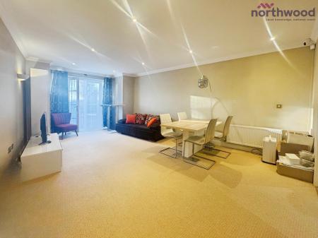 2 bedroom Flat to let in Providence Park, Bassett, SO16